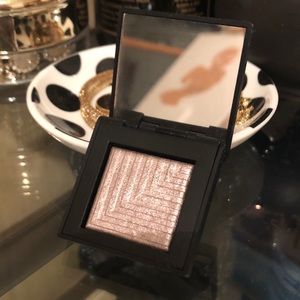 NARS— Dual-Intensity Eyeshadow Callisto